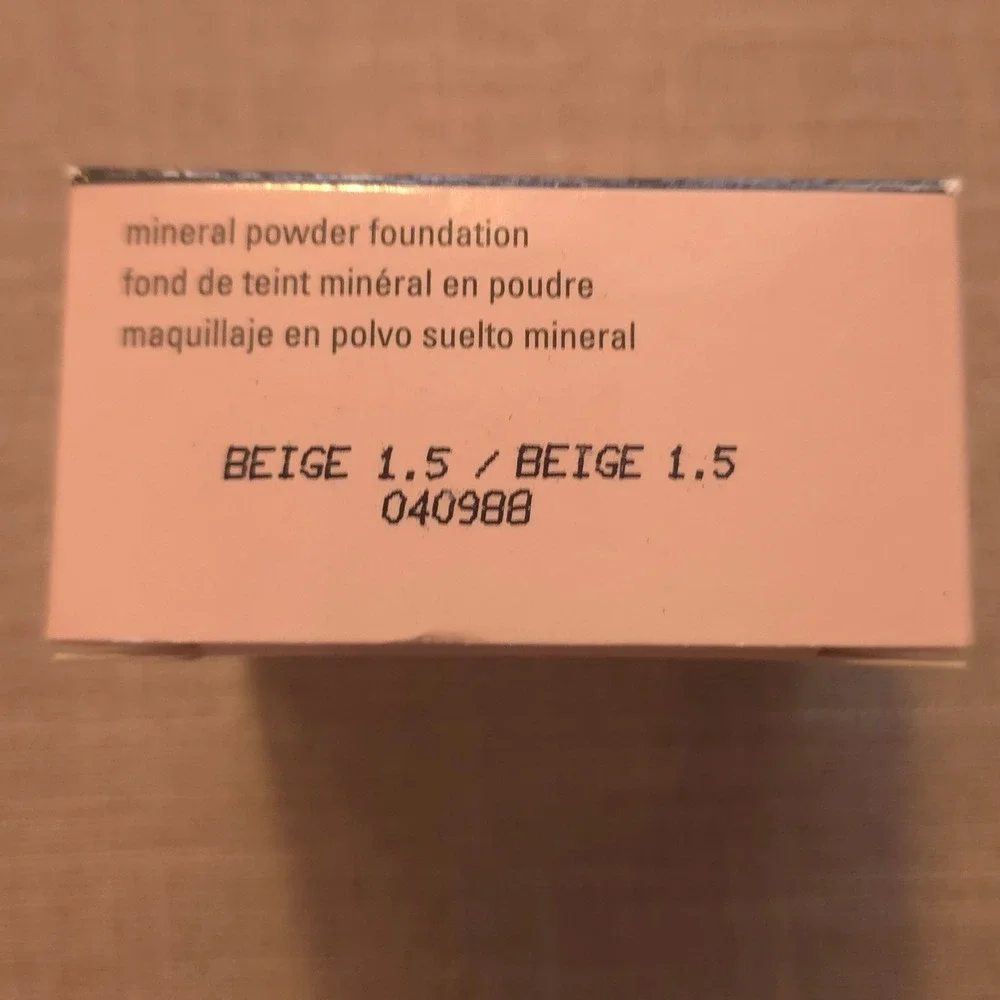 Mary Kay Mineral Powder Foundation Beige 1.5 Loose Powder .28 oz 8g Matte 040988